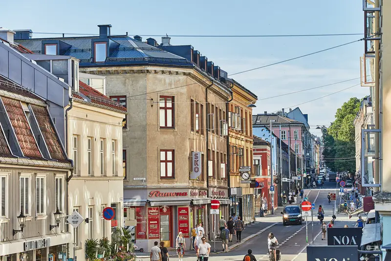 Thorvald Meyers gate på Grünerløkka en sommerdag